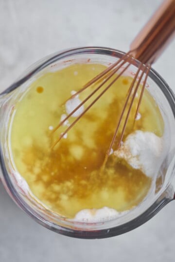 oil in liquid measuring cup