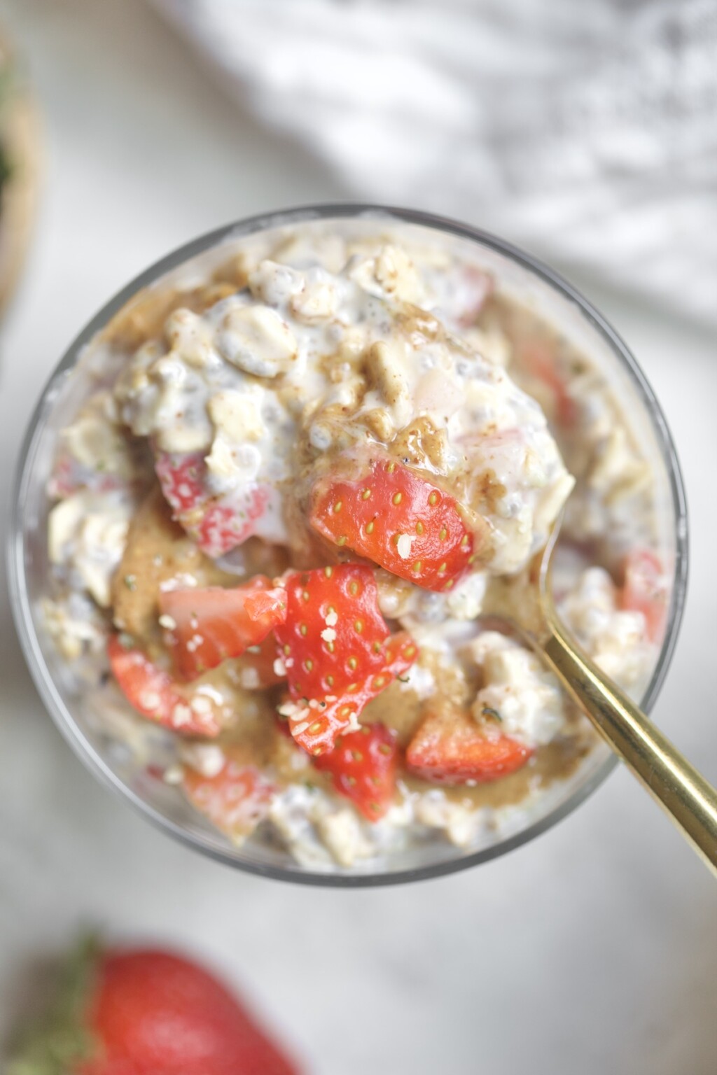 Strawberry Overnight Oats Protein Packed Hummusapien strawberry-overnight-oats-protein-packed-hummusapien