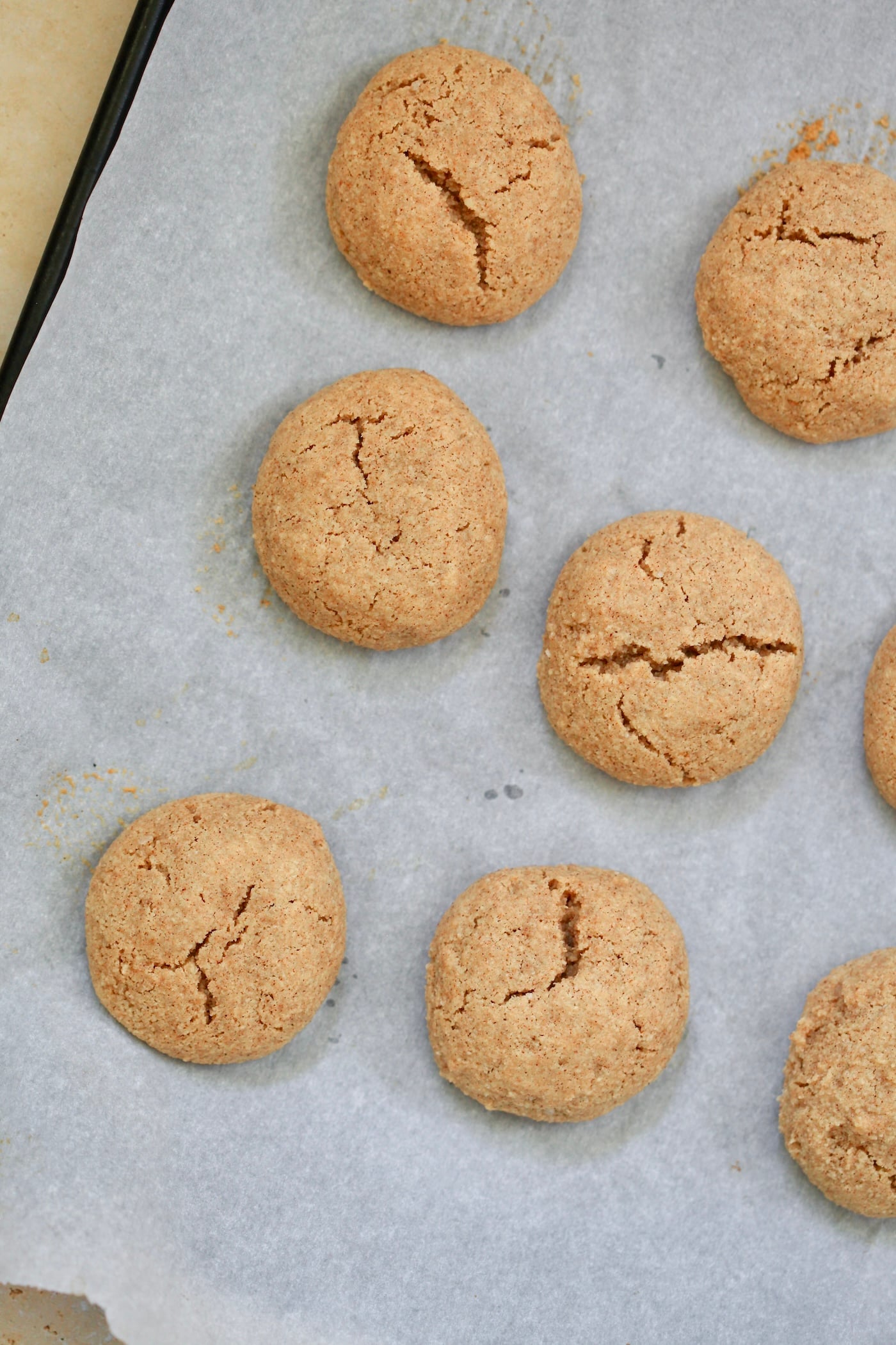 baked cookies on baking sheet.